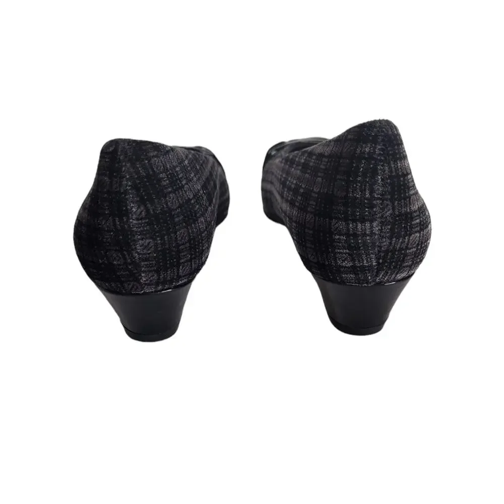 Soft Style Women's Hush Puppies Company Black Velvet Plaid Pumps Slip On Size 8N
